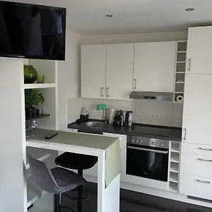 Apartment Mit Fussbodenheizung Nahe Messe, Gratis Parkplatz Und Abstellplatz E - Bike, Hannover
