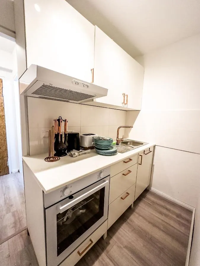 Apartment Fuer 3 Gaeste Mit Kostenlosen Parkplaetzen Und Lift Hannover