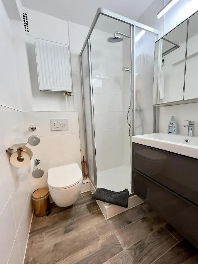 Apartment Fuer 3 Gaeste Mit Kostenlosen Parkplaetzen Und Lift Hannover