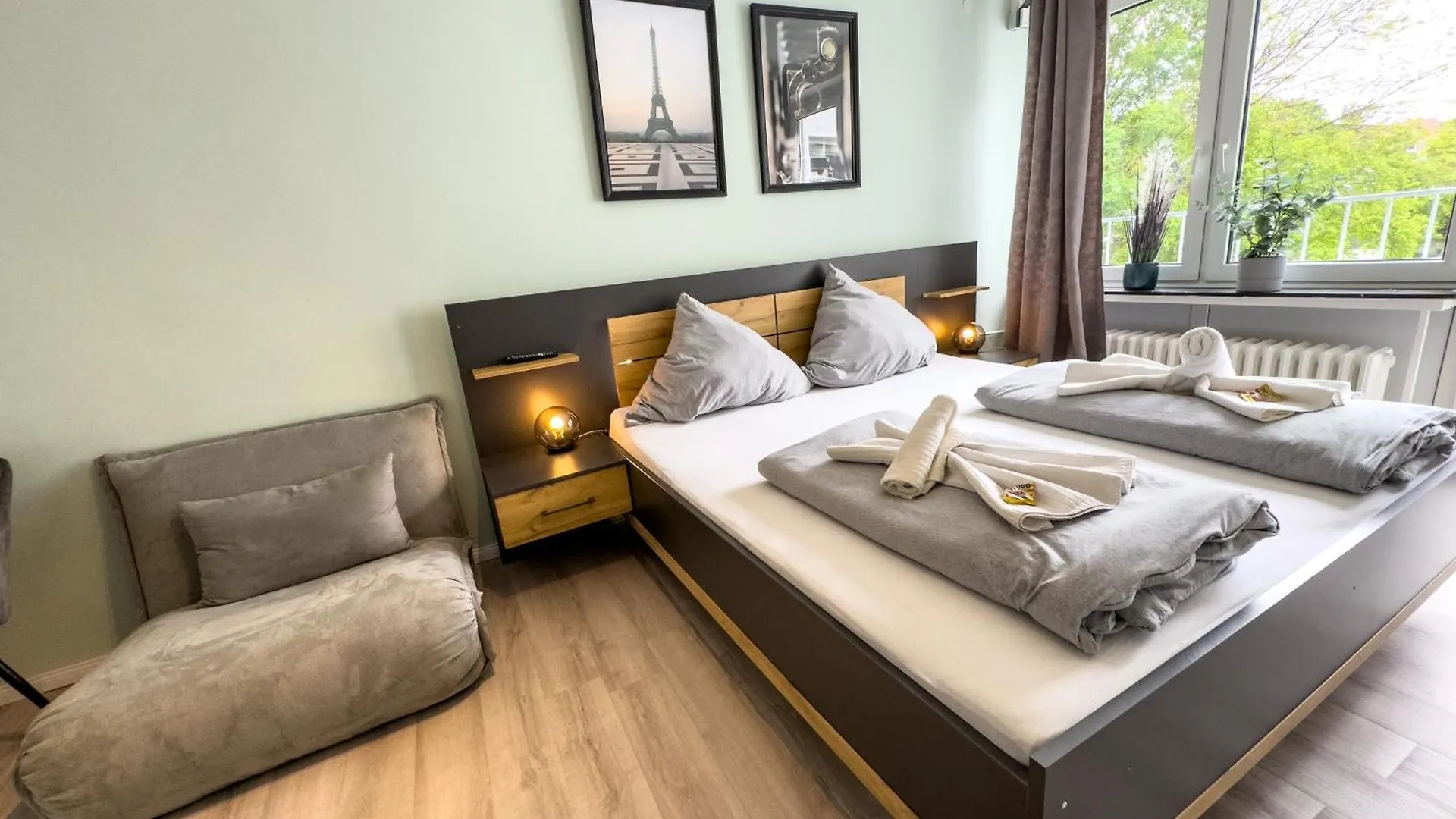 Apartment Fuer 3 Gaeste Mit Kostenlosen Parkplaetzen Und Lift Hannover
